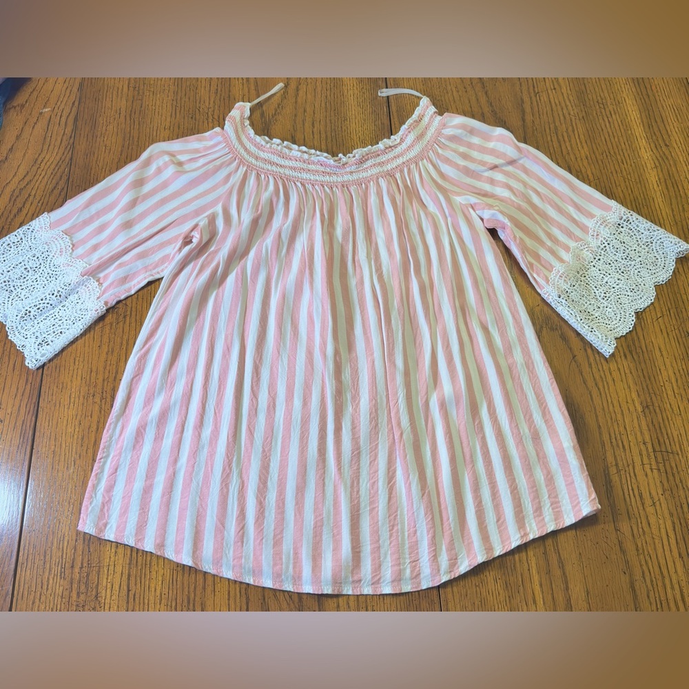 MTS Women’s Smocked Neckline Shirt- Size Large